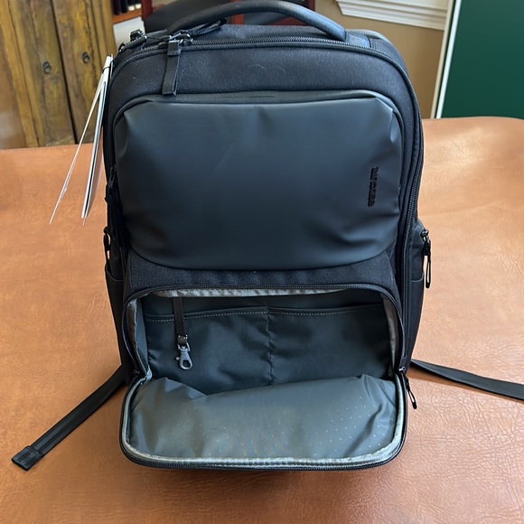 Backpack - Picture 8 of 10